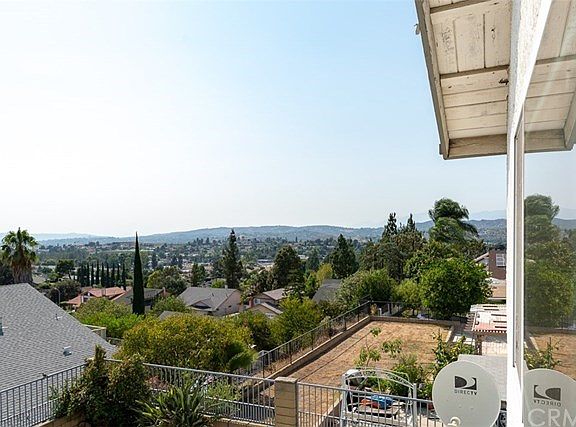 2nd image of 601 Cameron Crest Dr