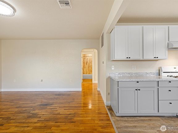 5th image of 603 S Wilbur Avenue