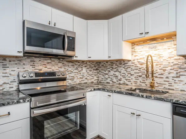 104 Oakwood Avenue APT T3, West Hartford, CT 06119