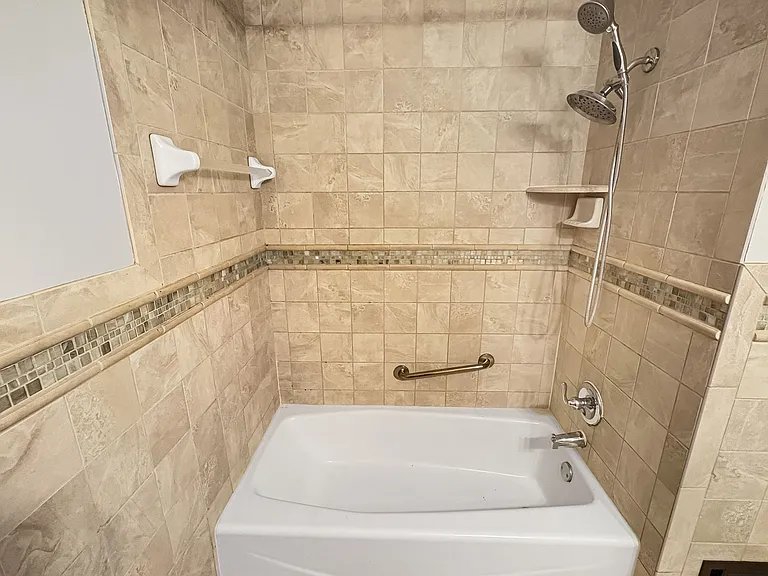 5674 Arthur St NE — Photo 28