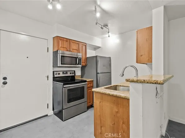 20234 Cantara St Unit 125, Winnetka, CA 91306