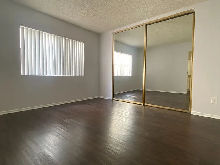 15537 Nordhoff St — Photo 26