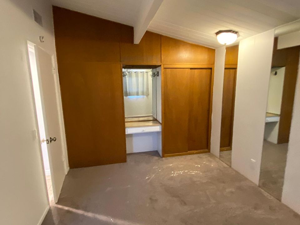 1st image of 142 W Devanah St