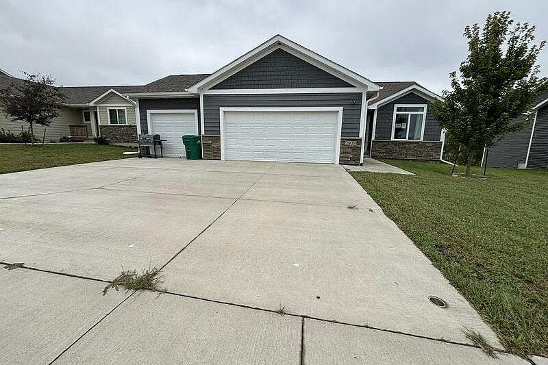 1st image of 2920 Prairieside Pl