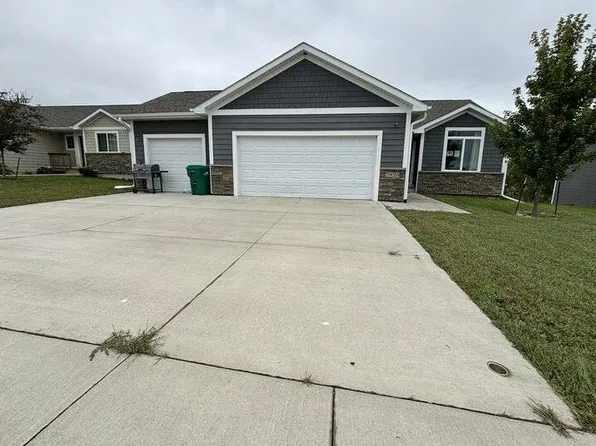 2920 Prairieside Pl, Norwalk, IA 50211