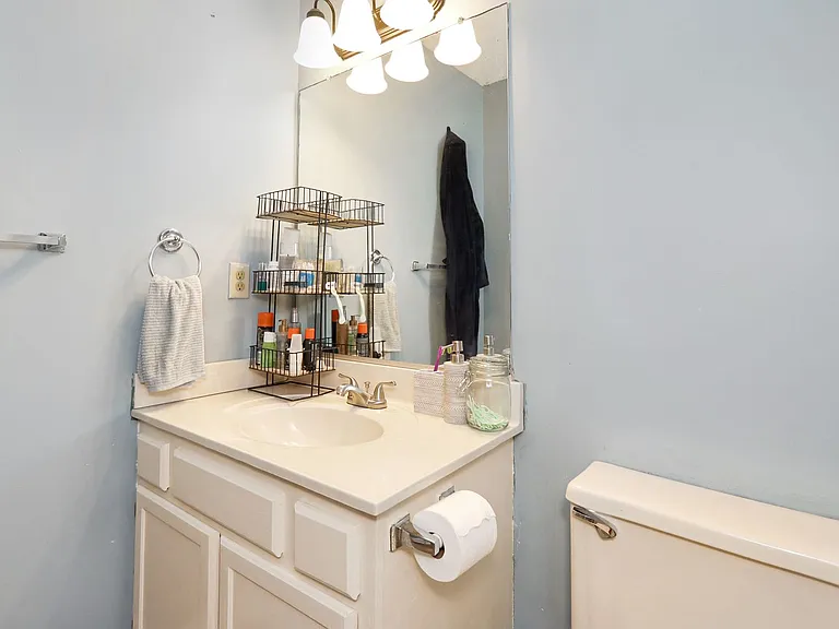 1356 Lake Dr — Photo 16
