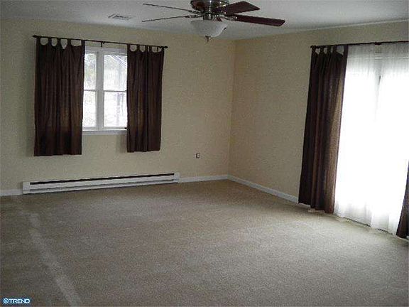 2nd image of 40 Fox Ln