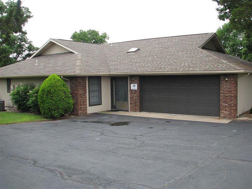 1st image of 10 Regatta Ln