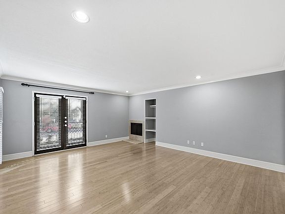 4th image of 7807 Meadow Park Dr APT 106