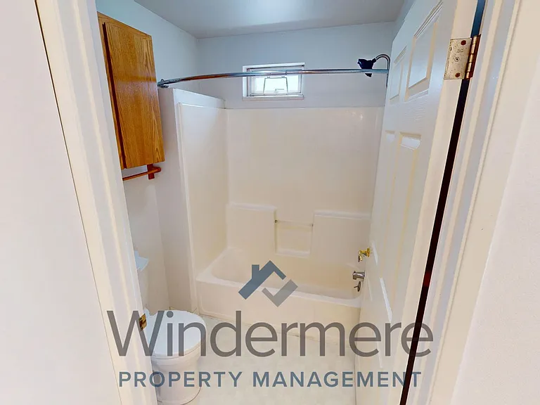 2040 Sunbar St — Photo 9