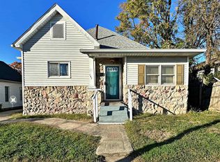 102 W Walnut St, Washington, IN