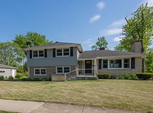 319 55th Pl, Downers Grove, IL 60516