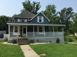 313 Walnut Street, Grayville, IL 62844