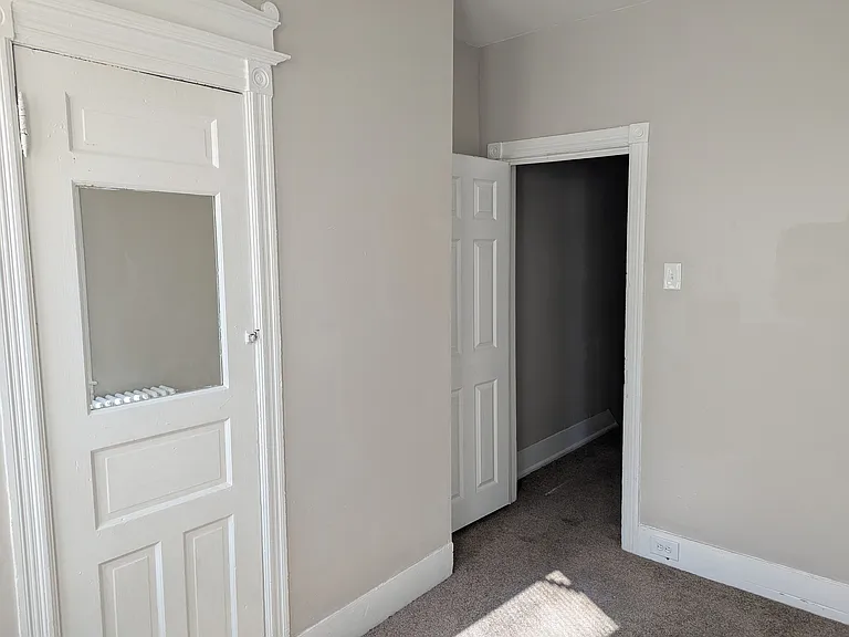 950 N Saint Bernard St — Photo 11