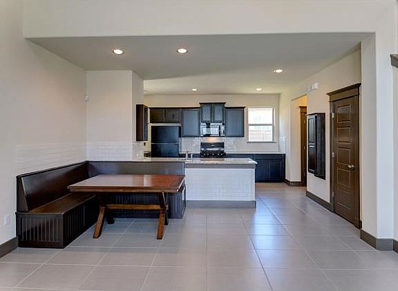 3rd image of 11002 Railway Ln #72