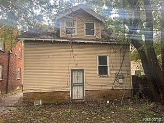 5th image of 13639 Saratoga St