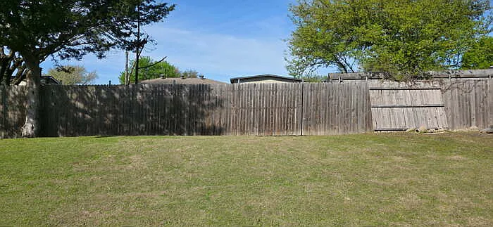 1814 Mesa Ct — Photo 2