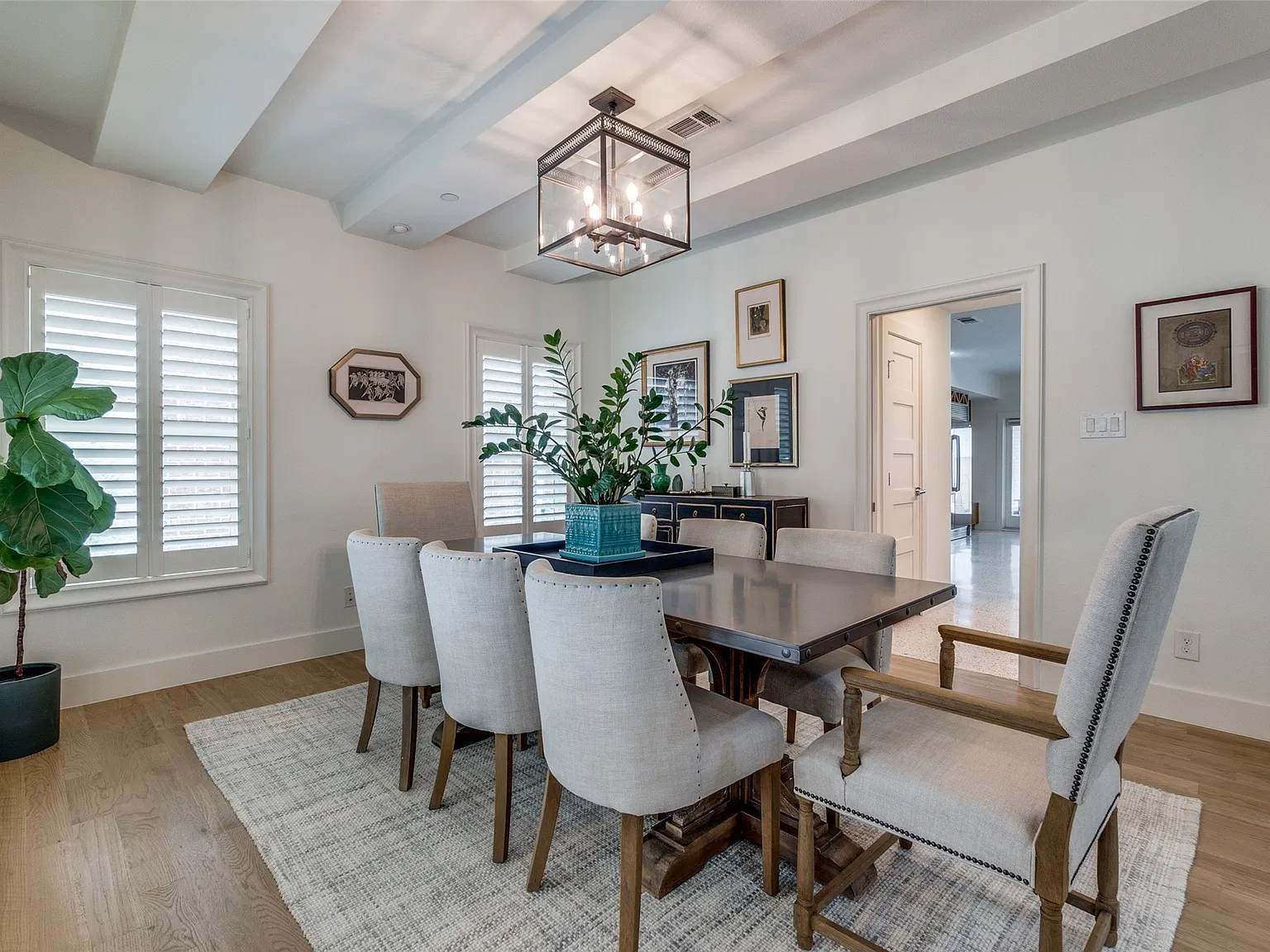 5 bed, 5.5 bath, 4140 sqft, $14,000 — Photo 4