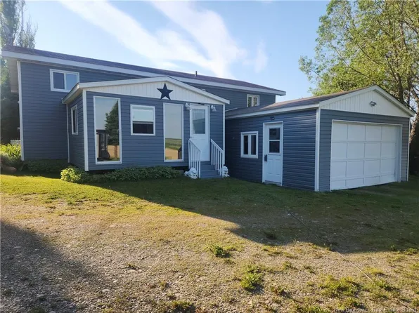 469 Saint Amand St, Saint Andra, NB E3Y 3K6