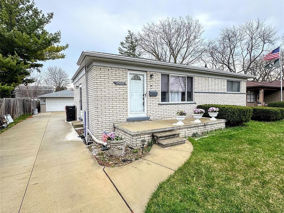 1st image of 25888 Carl St