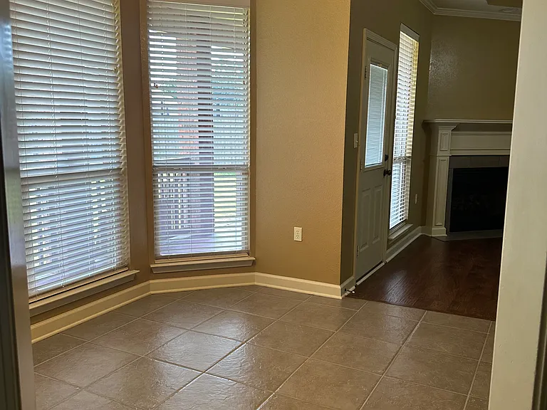 6012 Base Meadows Dr — Photo 8