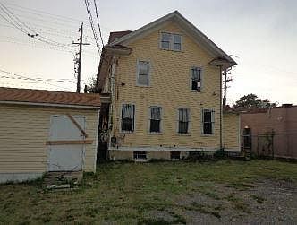 2nd image of 1501 Kenilworth Ave NE