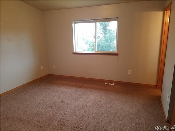 5th image of 7907 58th St NE