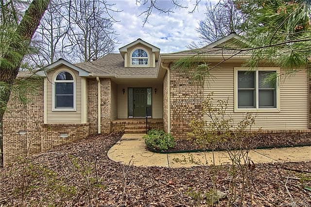 1st image of 319 E Shay Cir