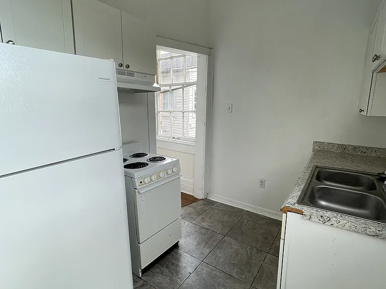 3936 Prytania St #C — Photo 5