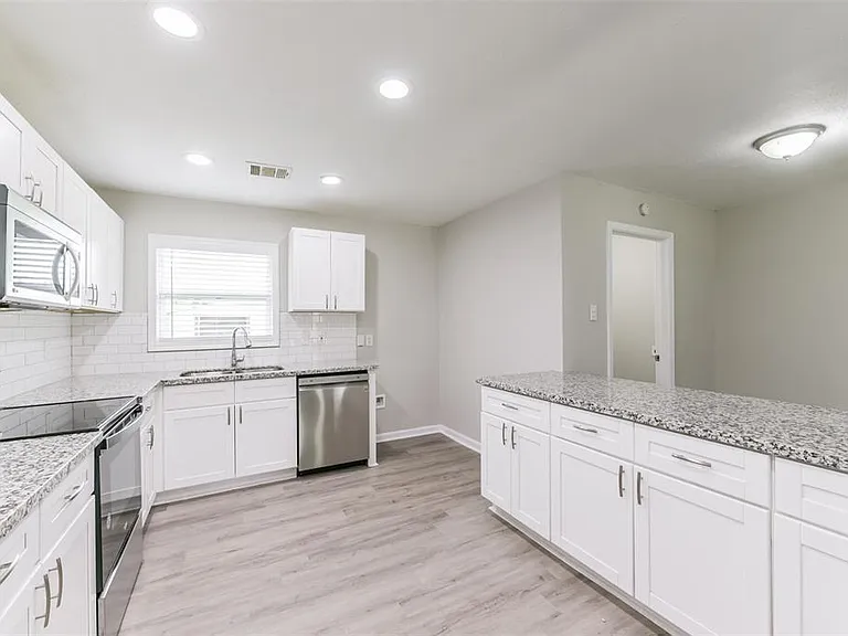 5118 Keystone St — Photo 10