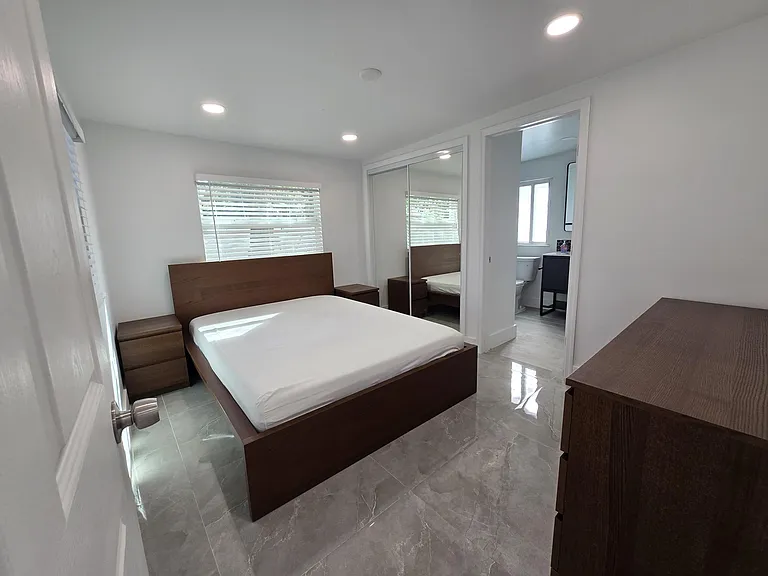 4648 SW 24th Ave #2 — Photo 14