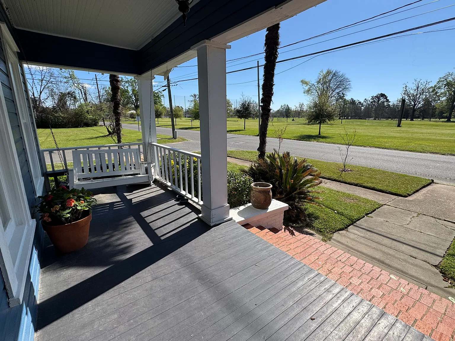 2 bed, 1950 sqft, $3,000 — Photo 2