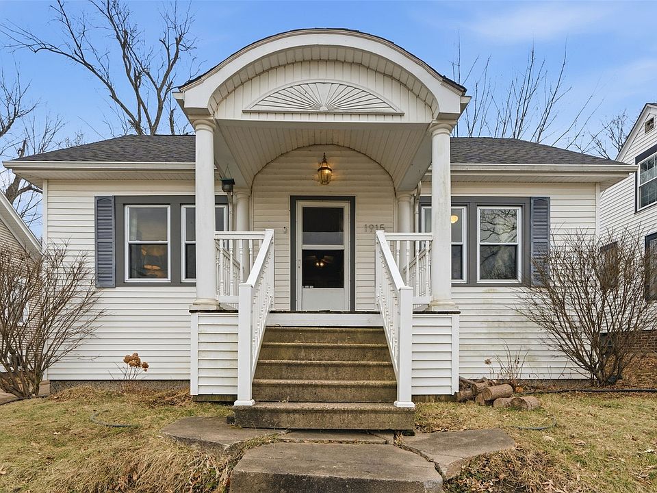 1st image of 1915 C Ave NE