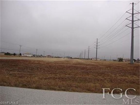 5th image of 405 El Dorado Blvd N