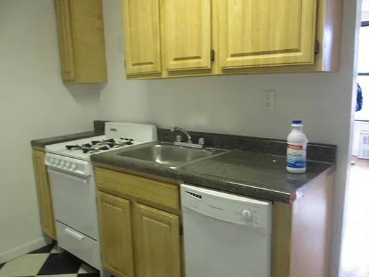 Rented by City Apt Group LLC | media 10