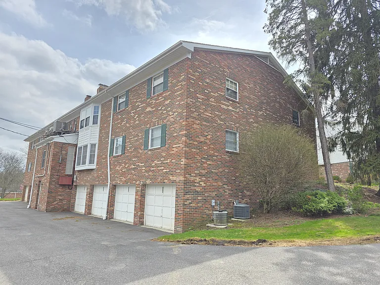 6995 Carriage Hill Dr #104 — Photo 21