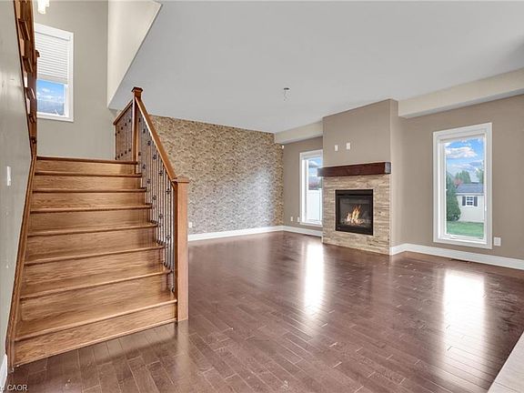 5th image of 212 Jasmine Dr