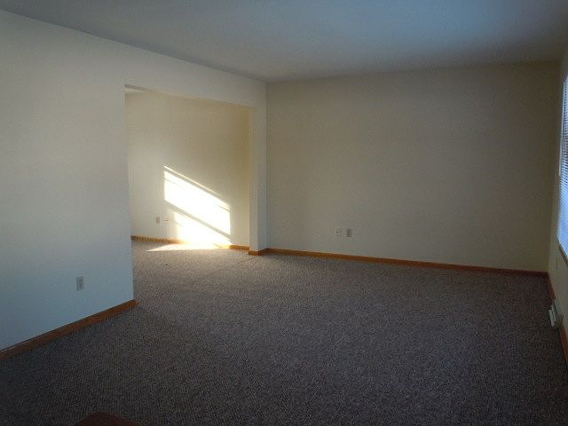 1st image of 4222 Briggs Ave