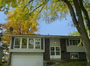 1118 N 13th St, Clinton, IA 52732