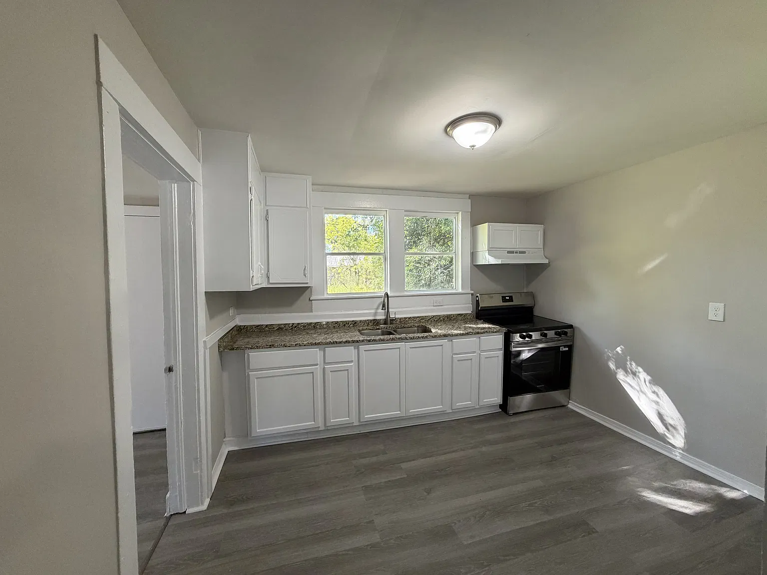 2 bed, 992 sqft, $700 — Photo 4