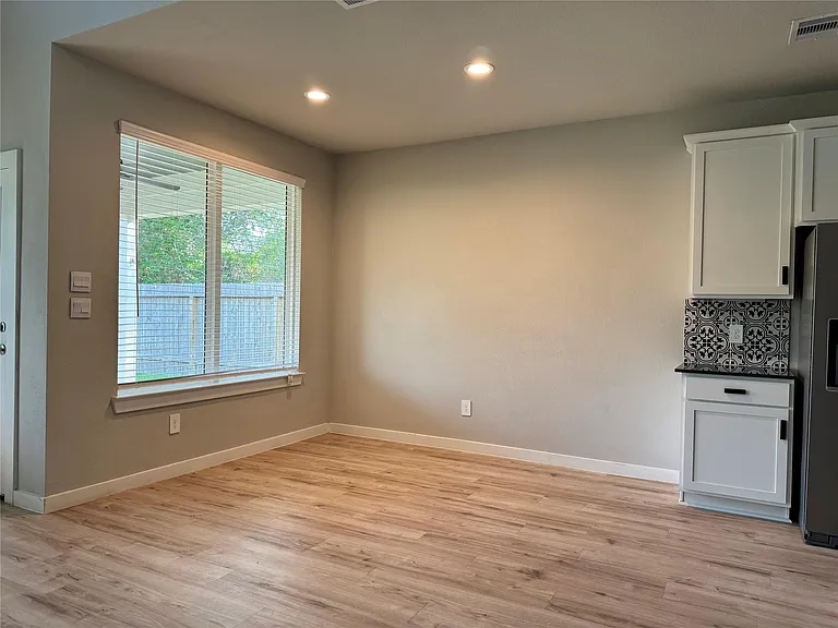 10213 Prairie Creek Ln — Photo 13