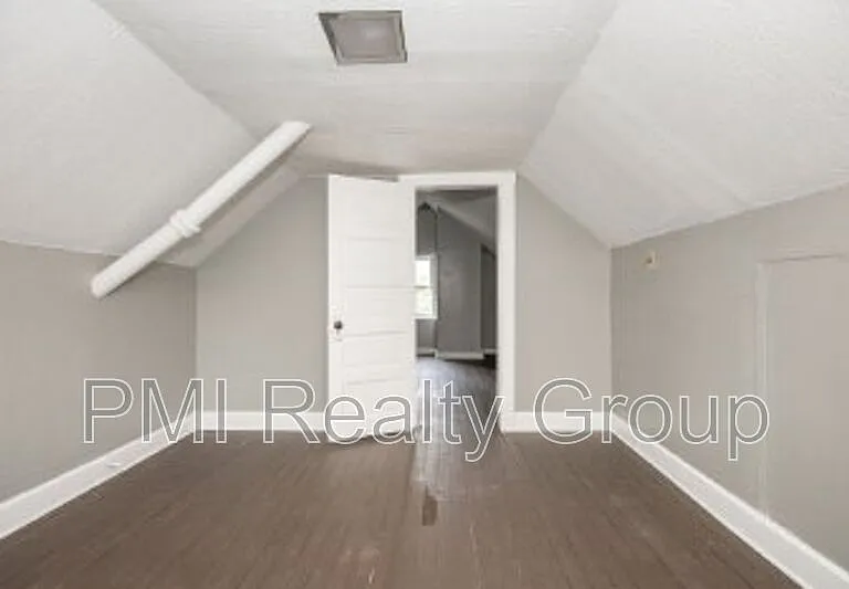 888 Evangeline Rd — Photo 27