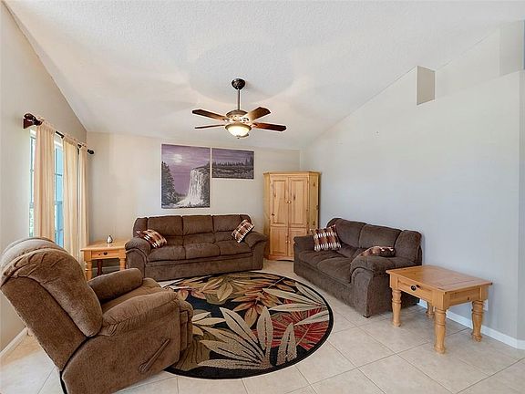 3rd image of 8831 SW Fishermans Wharf Dr