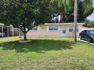 9632 Groveland St, Seminole, FL 33772