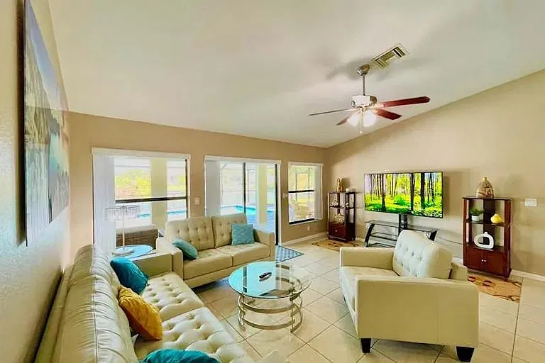 4 bed, 1796 sqft, $4,500 — Photo 3