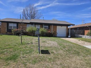 4726 NW Ridgecrest Dr, Lawton, OK 73505