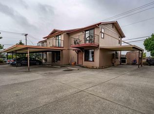 1702 NE Fairview Ave, Grants Pass, OR 97526