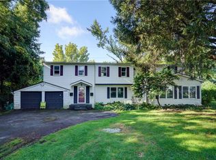 155 Penhurst Rd, Rochester, NY 14610