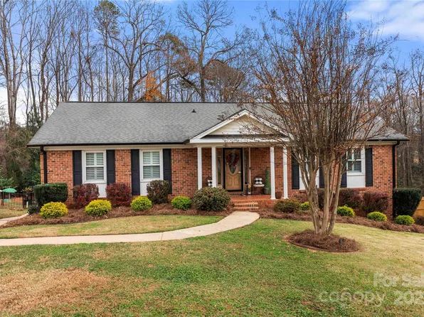 2010 Monticello Dr, Gastonia, NC 28056