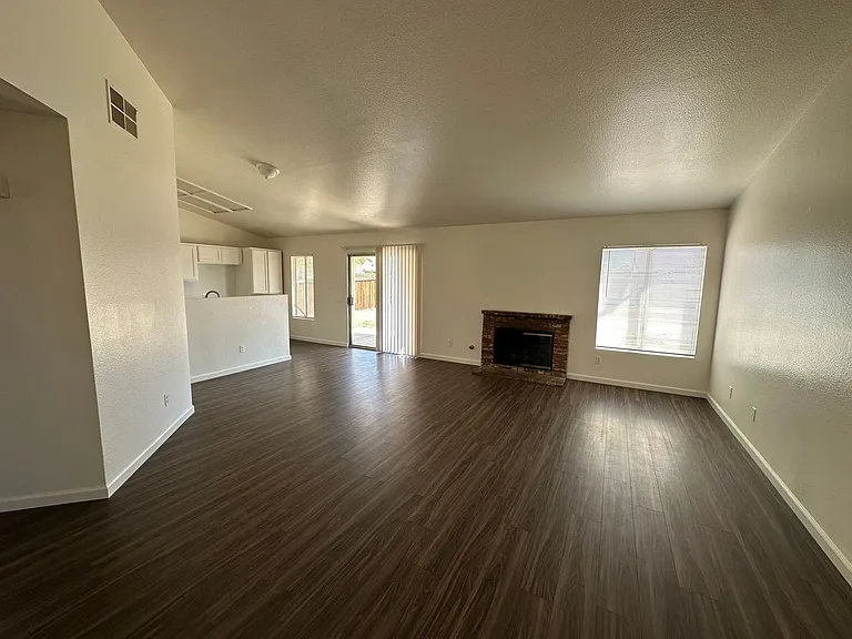 11017 Desert Rose Dr — Photo 12